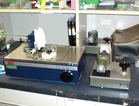 ガラスナイフ作製器